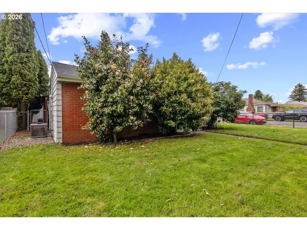 904 WAVERLY DR, Albany, OR 97322