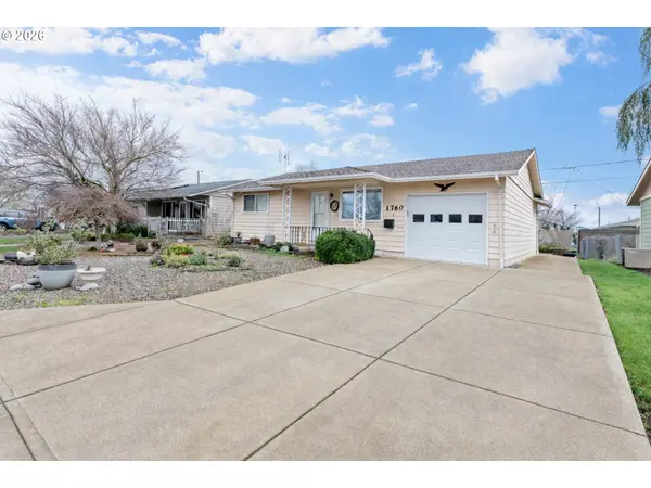 1760 VANDERBECK LN, Woodburn, OR 97071