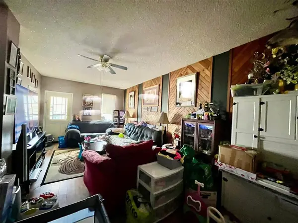 436 Minnigaffe ST, Winnipeg, MB R2X 1Z6