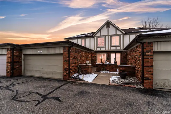 49285 Ashley CT, Utica, MI 48315