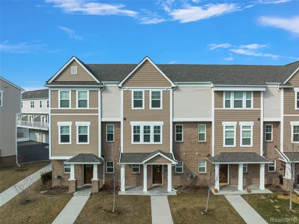 2500 Normandy RD #13, Royal Oak, MI 48073