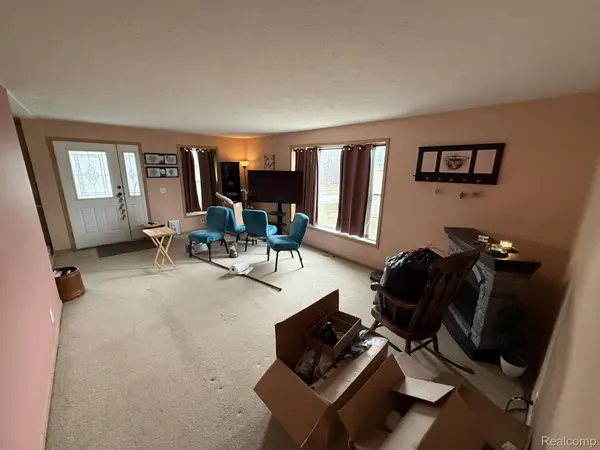 11224 Nearbrook CT, Green Oak Township, MI 48178