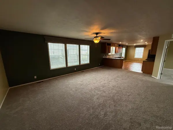 11033 Quail Run CT, Green Oak Township, MI 48178