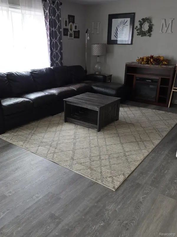 61 Narrin ST, Ortonville Village, MI 48462