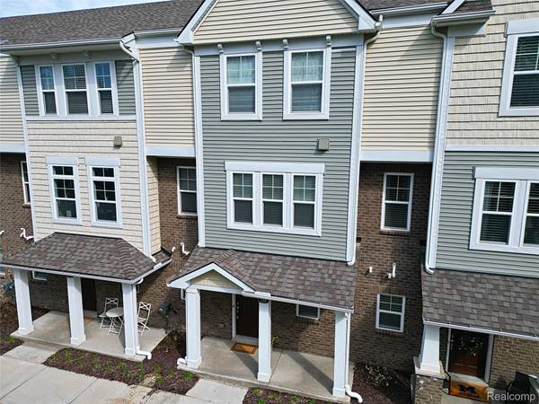 204 Sean ST #76, Brighton, MI 48116