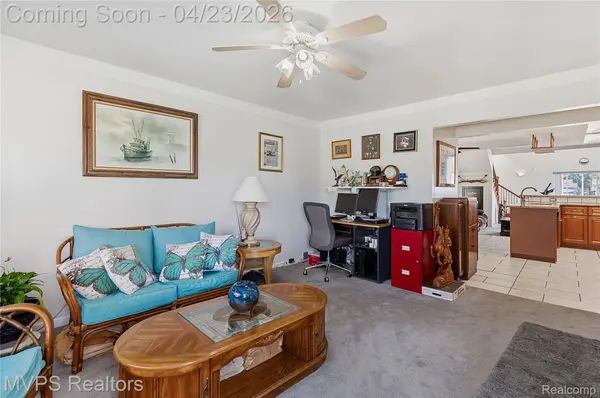 39415 E Archer DR, Harrison Charter Township, MI 48045