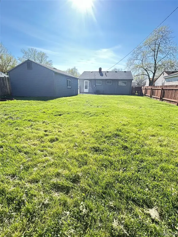 5877 William ST, Taylor, MI 48180