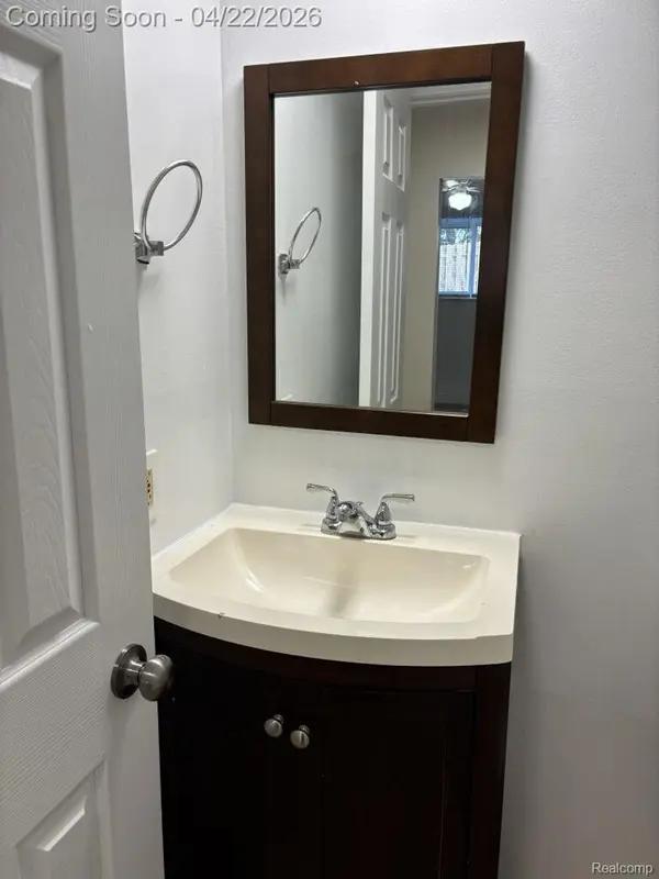 620 John Anderson CT #628-28, Monroe, MI 48162