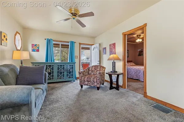 907 Batavia AVE, Royal Oak, MI 48067