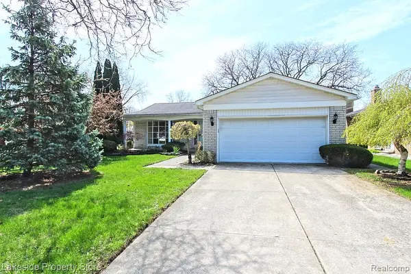22512 Corteville ST, St. Clair Shores, MI 48081
