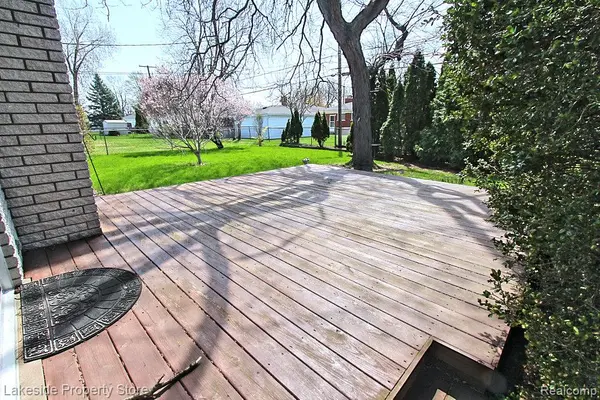 22512 Corteville ST, St. Clair Shores, MI 48081