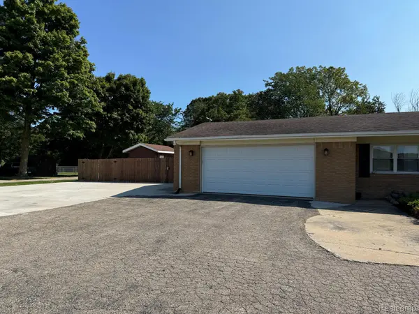 2065 S LAPEER RD, Lapeer Township, MI 48446