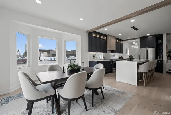 125 N Washington AVE, Royal Oak, MI 48067