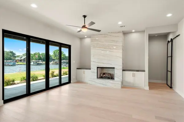 2565 Groves Court, Tool, TX 75143