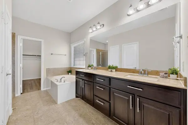 9505 Cypress Lake Drive, Fort Worth, TX 76036