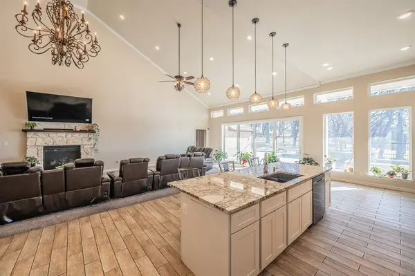 6012 Englishoak Drive, Arlington, TX 76016