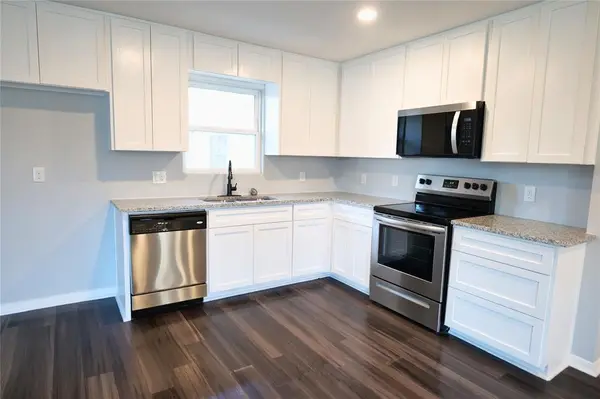 1555 Cape Cod Drive, Dallas, TX 75216