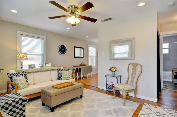 4933 Royal Drive, Fort Worth, TX 76116