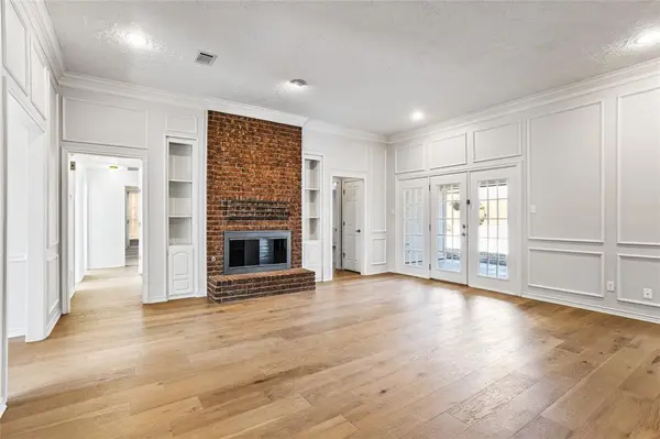 2942 Woodland Hills Drive, Grapevine, TX 76051