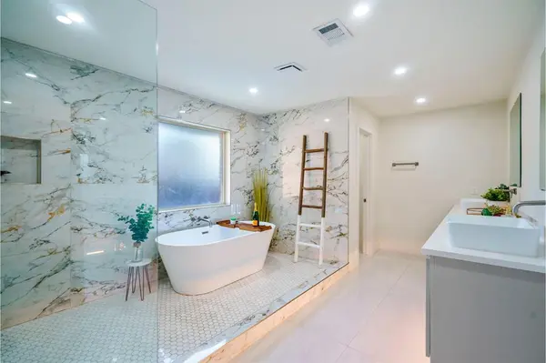 7246 Arbor Oaks Drive, Dallas, TX 75248