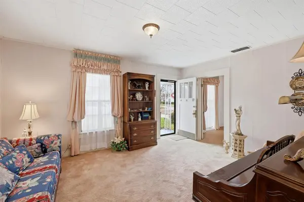 308 S Mill Street, Winnsboro, TX 75494