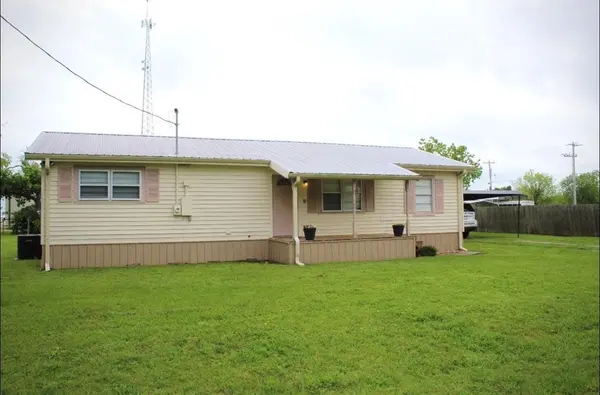 100 Hickory Street, Lone Oak, TX 75453