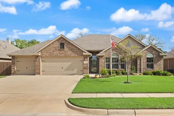 1420 Glade Meadows Drive, Burleson, TX 76058