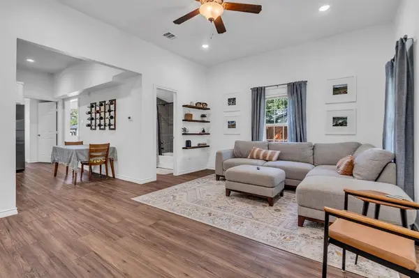 421 N Main Street, Farmersville, TX 75442