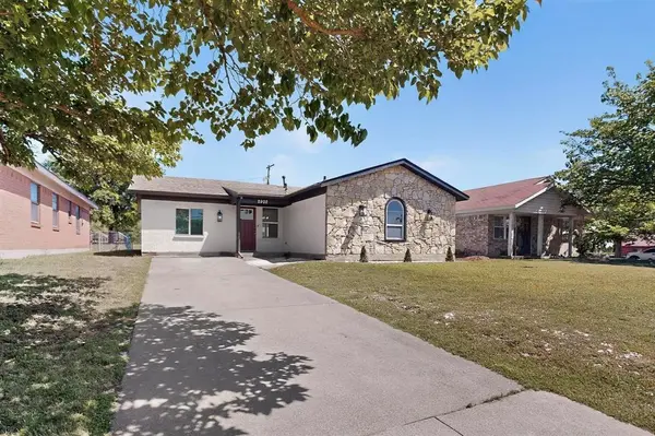 2902 Lulu Street, Fort Worth, TX 76106