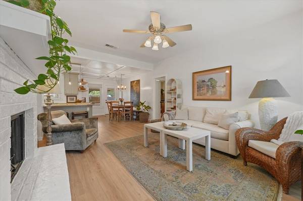 605 Meadow Lane, Roanoke, TX 76262