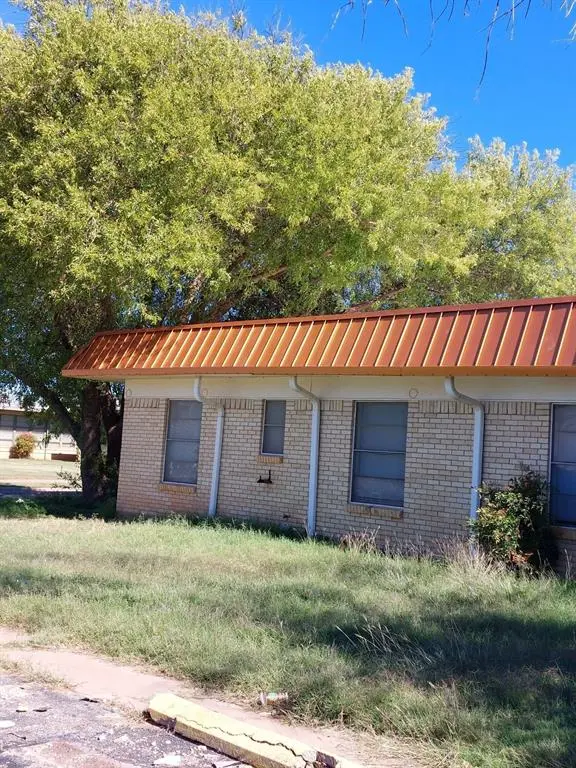 125 Avenue J, Anson, TX 79501