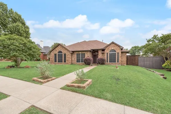 2114 Greenstone Trail, Carrollton, TX 75010