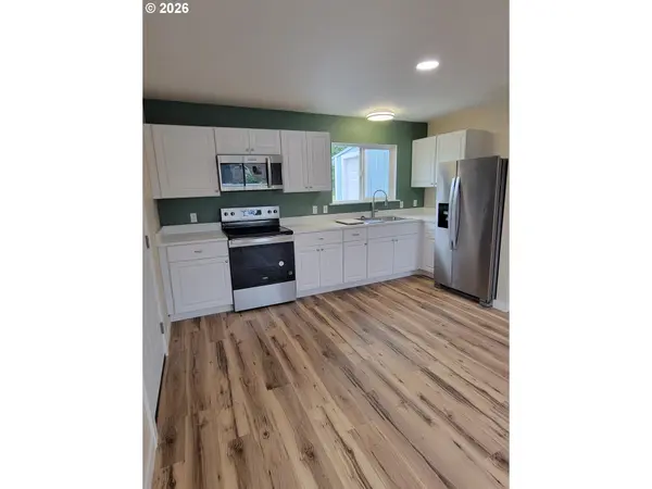 1619 NW MULHOLLAND DR, Roseburg, OR 97470