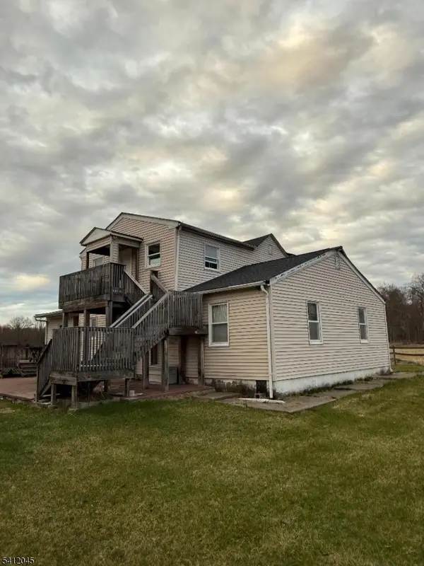 73 Featherbed Ln, Raritan Twp., NJ 08822