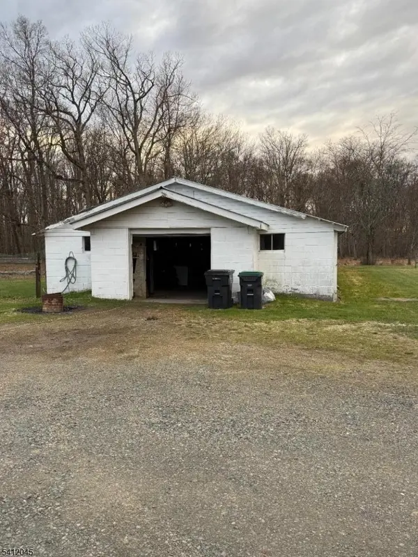 73 Featherbed Ln, Raritan Twp., NJ 08822