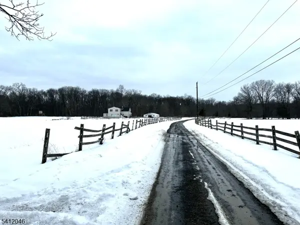 73 Featherbed Ln, Raritan Twp., NJ 08822