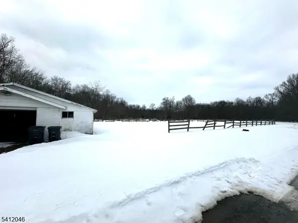 73 Featherbed Ln, Raritan Twp., NJ 08822