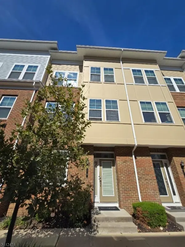 10 Bond St, North Brunswick Twp., NJ 08902