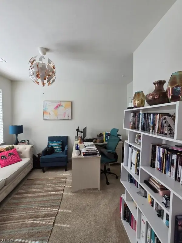 10 Bond St, North Brunswick Twp., NJ 08902