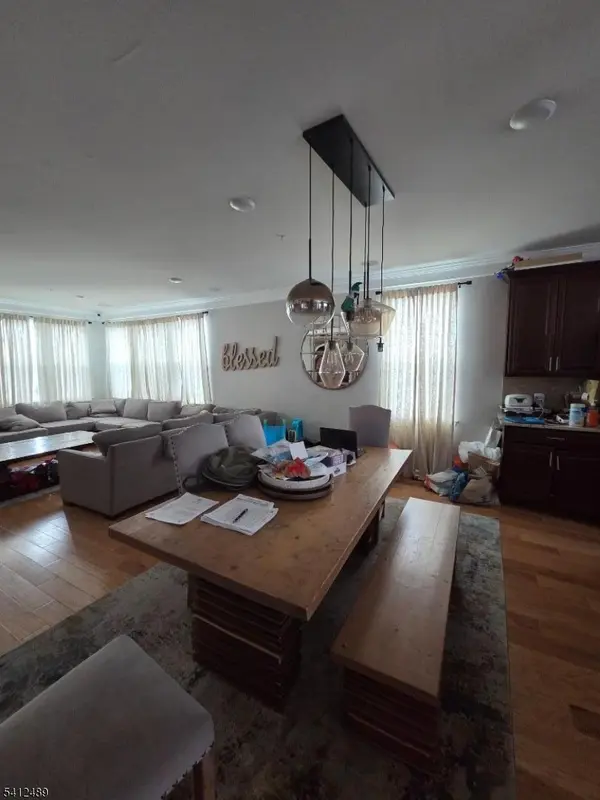 2 Bond St, North Brunswick Twp., NJ 08902