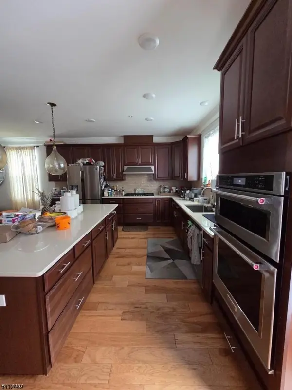 2 Bond St, North Brunswick Twp., NJ 08902