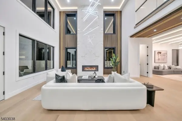 801 Godwin Rd, Paramus Boro, NJ 07652