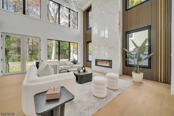 801 Godwin Rd, Paramus Boro, NJ 07652