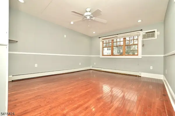 81 Berkeley Ave, Bloomfield Twp., NJ 07003