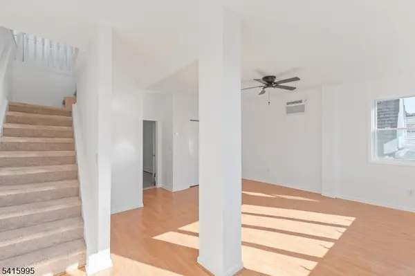 118 Ray St, Garfield City, NJ 07026