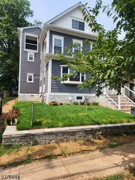 464 Walnut St, Elizabeth City, NJ 07201