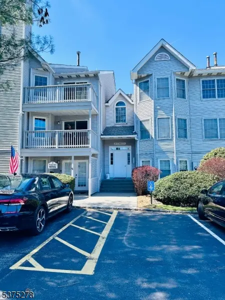 70 Boulder Run Rd, Paterson City, NJ 07501