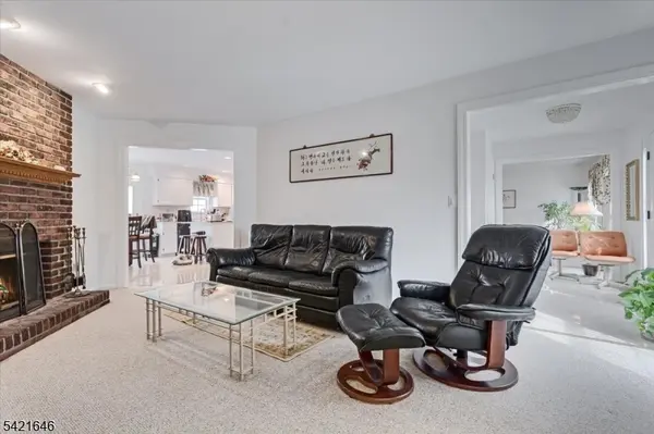 15 Crossing Dr, Mount Olive Twp., NJ 07836