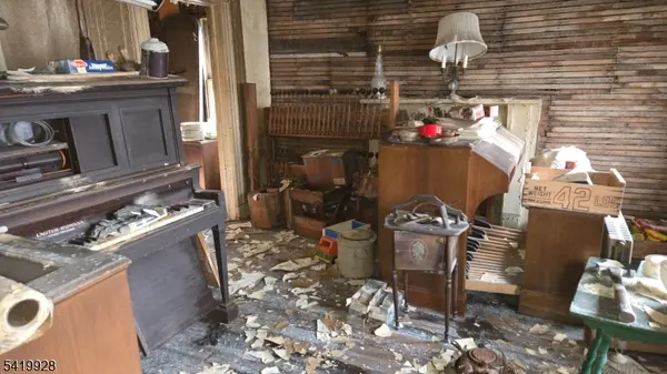 163 Hamilton Ave, Hasbrouck Heights Boro, NJ 07604