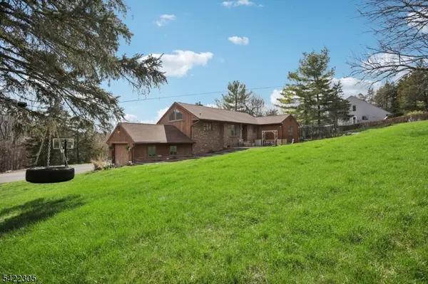 5 Bucky Ln, Vernon Twp., NJ 07462